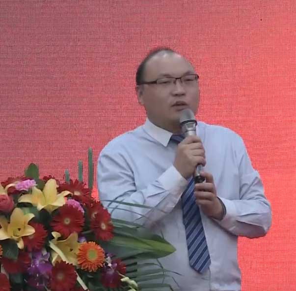 第一公眾號定峰匯創(chuàng)始人楊峰